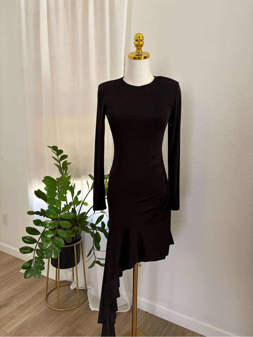 Astr Black Long-Sleeve Asymmetric Ruffled Dress